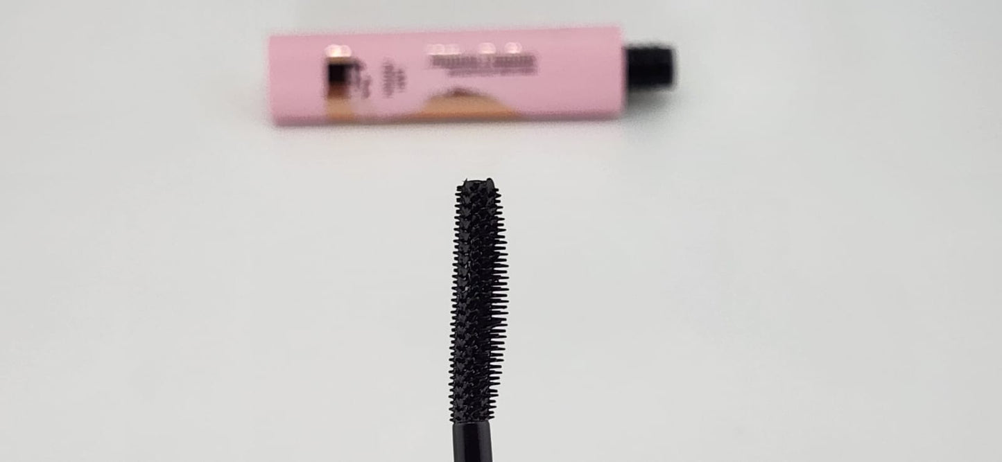 Million Pauline Waterproof Fiber Mascara (10ml)