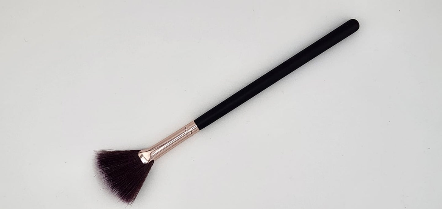 Makeup Brush Highlighter Tool Professional & Fashion - Miss Smoo - FG31
